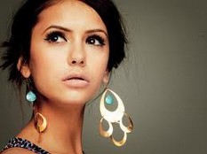 Ѫ˽ռ Nina Dobrev & Her Off-Vampire Life